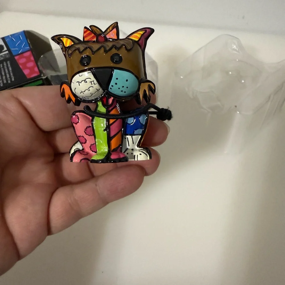 Romero Britto, "Precious" The Terrier mini figure - Picture 2 of 6